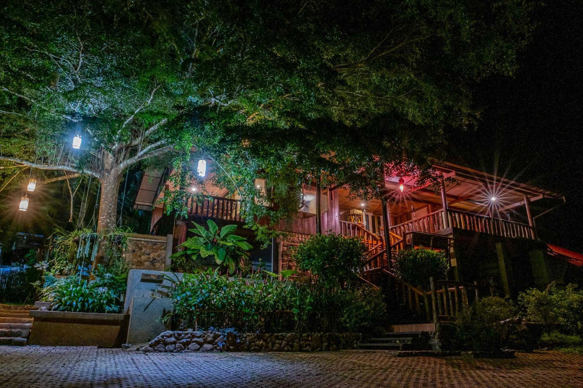 Kanlaya'S Eyrie, Luxury Homestay Pang Mapha Buitenkant foto