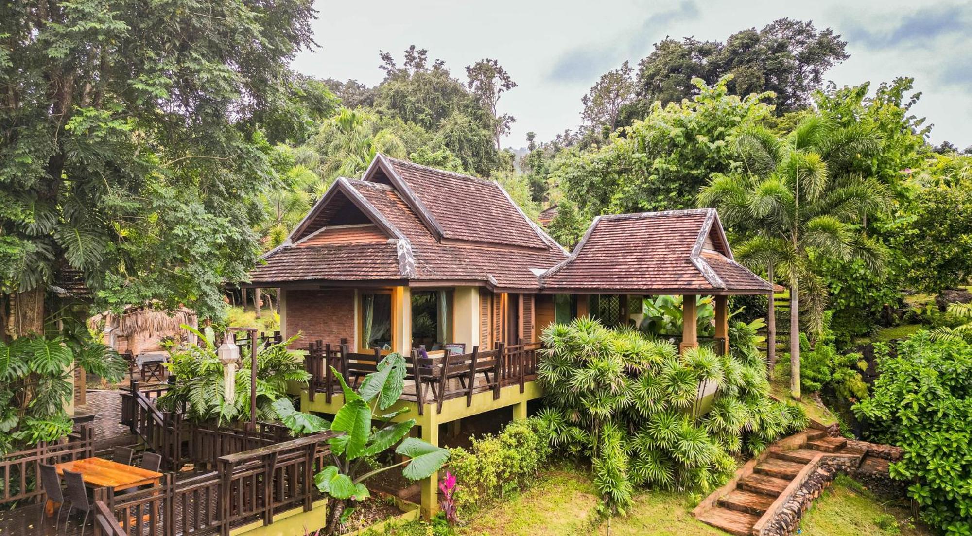 Kanlaya'S Eyrie, Luxury Homestay Pang Mapha Buitenkant foto